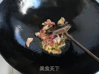 Stir-fried Pork with Cabbage and Fungus recipe