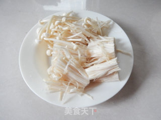 Pan-fried Pork Belly Roll with Enoki Mushroom recipe