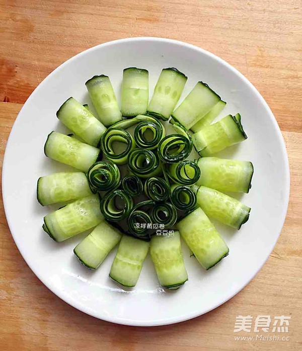 Cold Cucumber Roll recipe