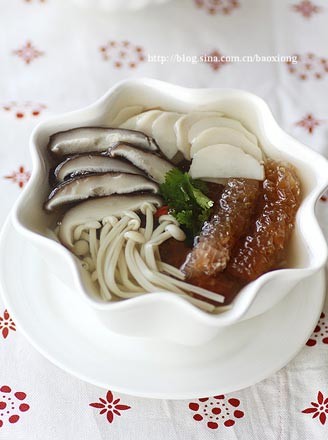 Healthy Soup with Sea Mushroom and Mixed Mushroom