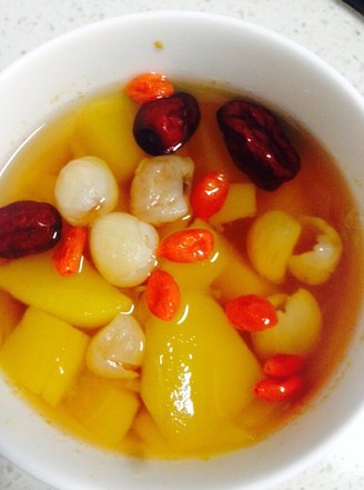 Red Dates, Longan, Wolfberry and Mango Soup recipe