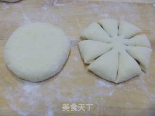 [yiru's Private House Baking] My Favorite is Red Bean Paste---patterned Red Bean Paste Bread recipe