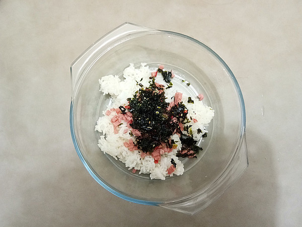 Seaweed Ham Rice Ball recipe
