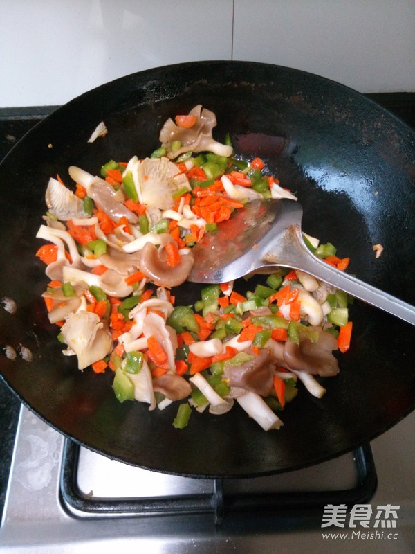 Fried Rice with Mushrooms and Shredded Pork recipe