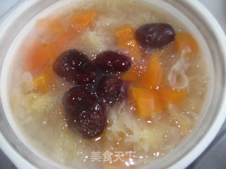 Beauty Sweet Soup --- Tremella, Red Dates and Papaya recipe