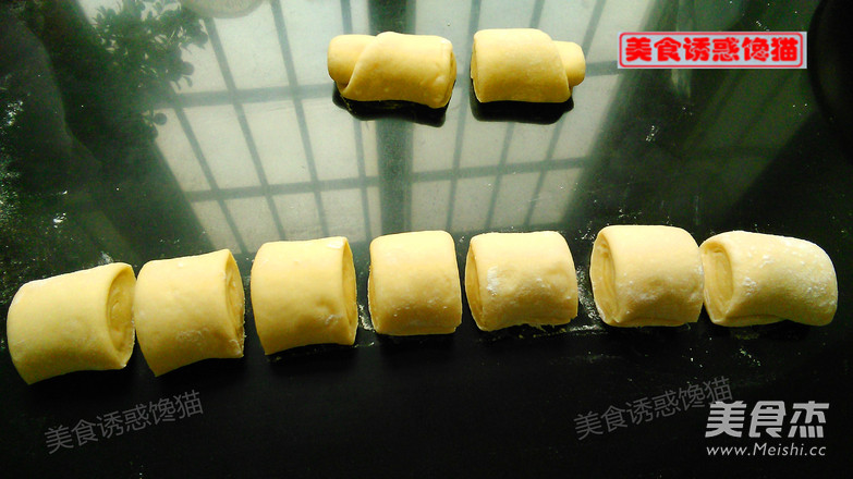 Golden Lotus Bread recipe