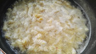 Quick Hand Spiral Pasta recipe