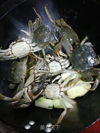 Xiaoman's Eclipse-braised Autumn Cream Crab with Oil recipe