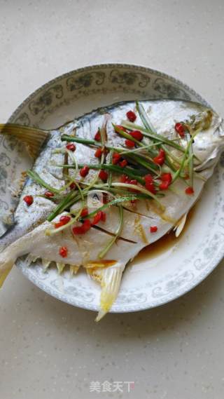 Steamed Golden Pomfret recipe