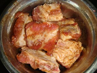 Steamed Pork Ribs with Lotus Leaf Powder recipe