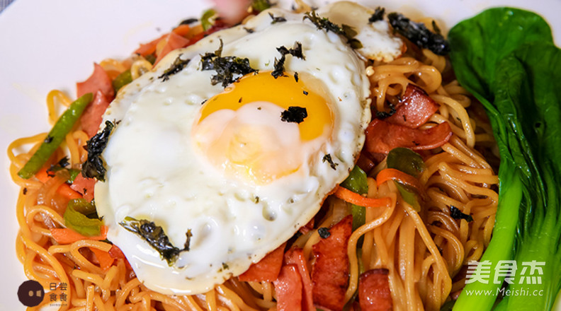 June Fresh Soy Sauce Fried Noodles recipe