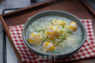 Cabbage Soup with Fish Roe Balls recipe