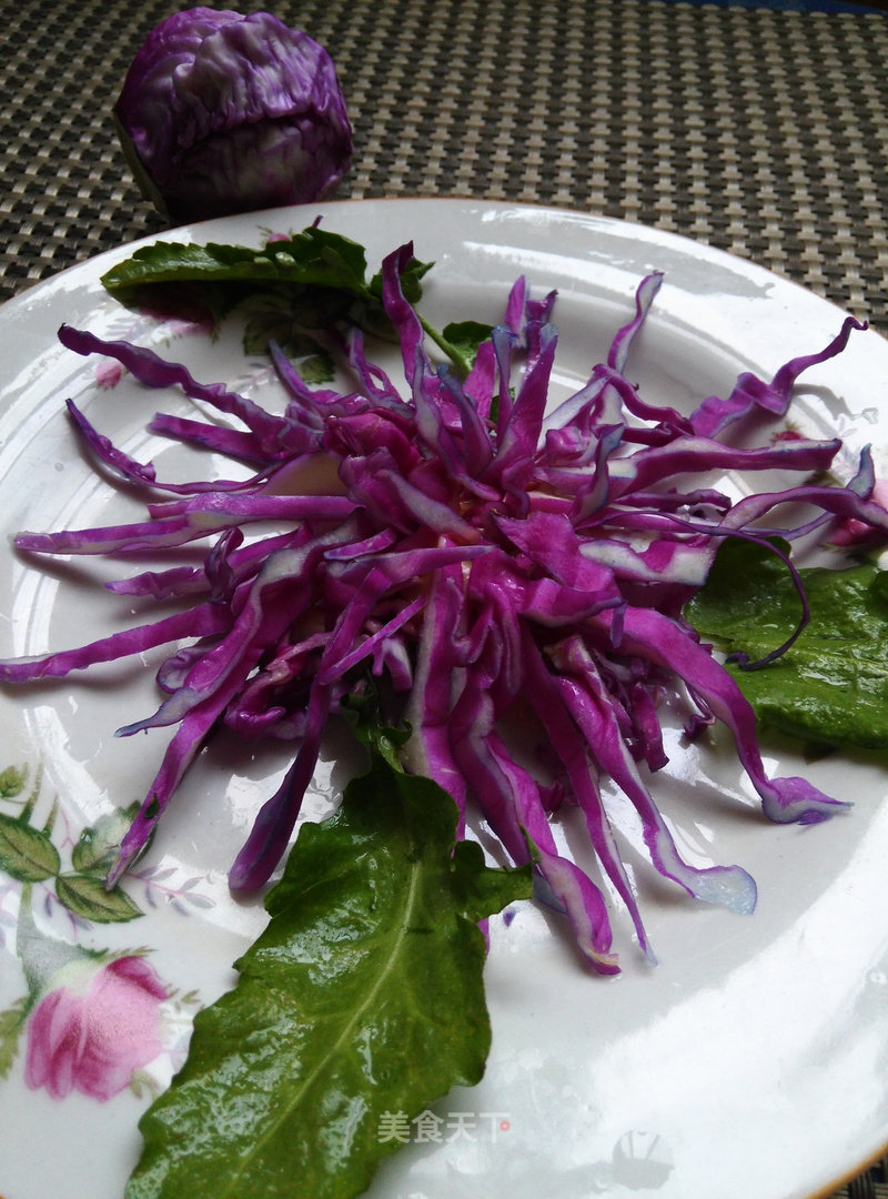 Three-dimensional Version of Cold Purple Cabbage recipe