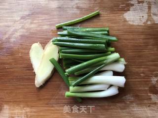 Beer-boiled Mushrooms and Potatoes Chicken Wings recipe