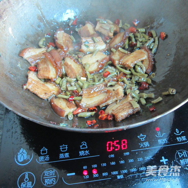 Stir-fried Dongpo Pork with Sour Beans recipe