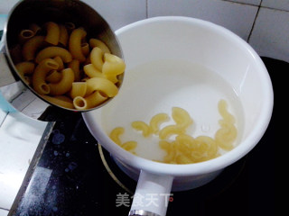 Macaroni with Tomato Sauce recipe