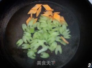 Stir-fried Cashew Nuts with Celery and Lily recipe