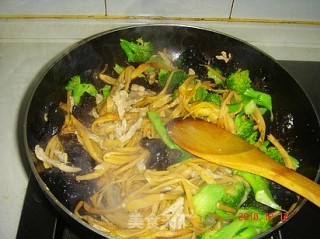 Colorful Mushu Meat recipe