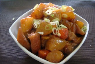 Braised Pork with Two Color Radishes recipe