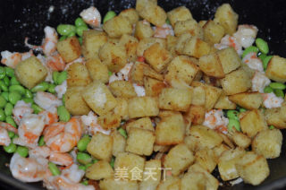 Stir-fried Diced Bun with Shrimp recipe