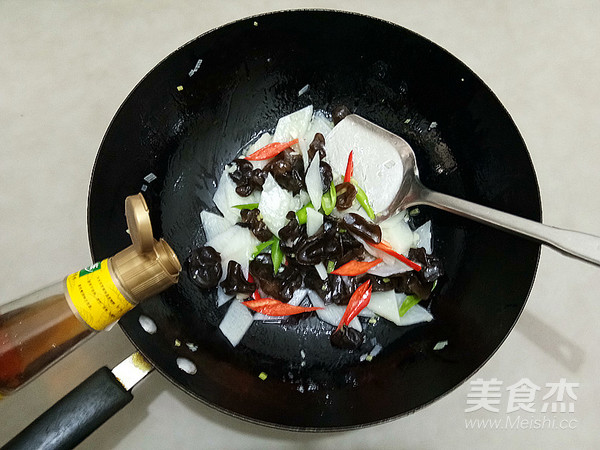 Fried Fungus with Yam recipe