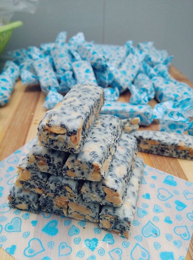 Clever Use of Bread Machine-black Sesame Peanut Nougat recipe