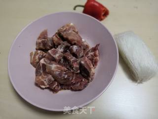 Pork Ribs and Vermicelli in Clay Pot recipe