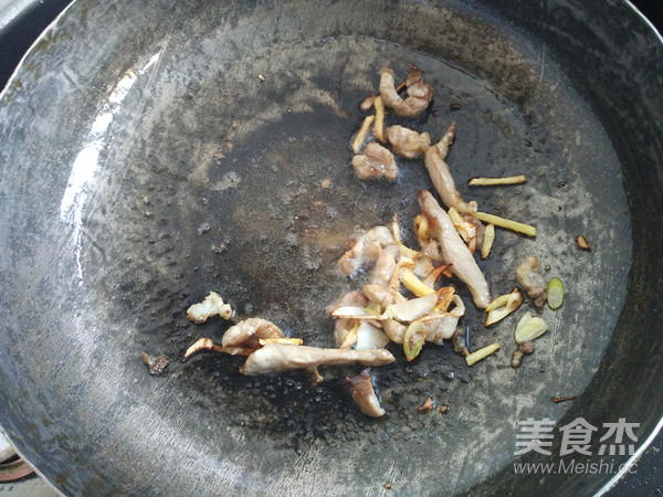 Fried Noodles with Soy Sprouts recipe