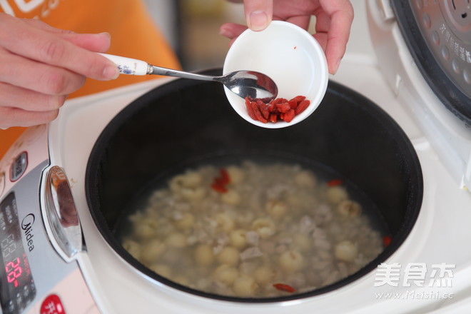 Lotus Seed and Barley Fitness Soup recipe