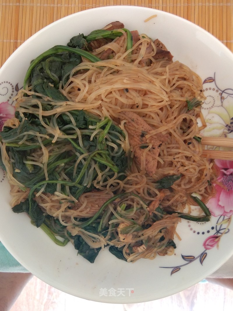 Stir-fried Pork Liver with Spinach Vermicelli