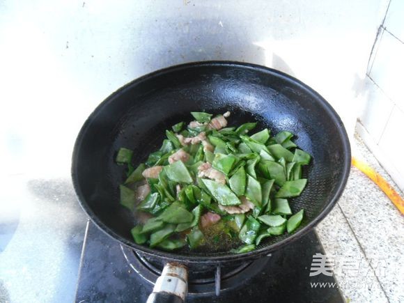 Braised Lentils with Red Pepper recipe