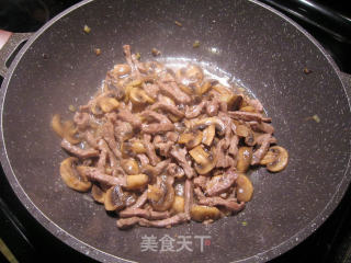 Stir-fried Mushrooms with Mustard Beef recipe