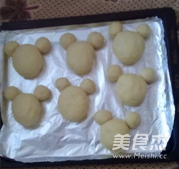 Bean Paste Stuffed Bear Bread recipe