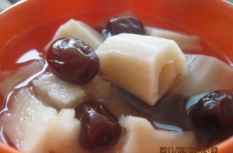 Red Date and Lotus Root Soup recipe