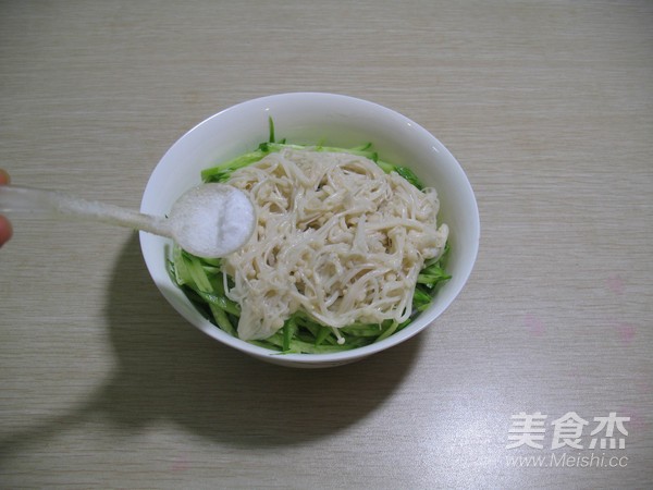 Cucumber with Golden Needle Mushroom recipe