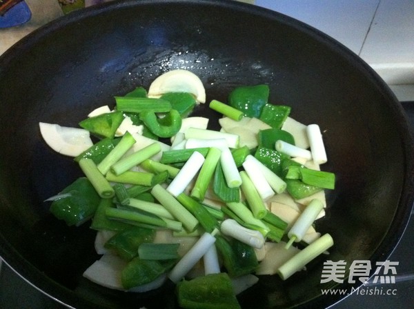 Fried Pork with Bamboo Shoots recipe