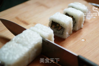 Flying Fish Roe Sushi Rolls recipe