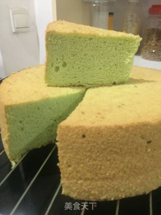 Chiffon Cake with Spinach Sauce recipe