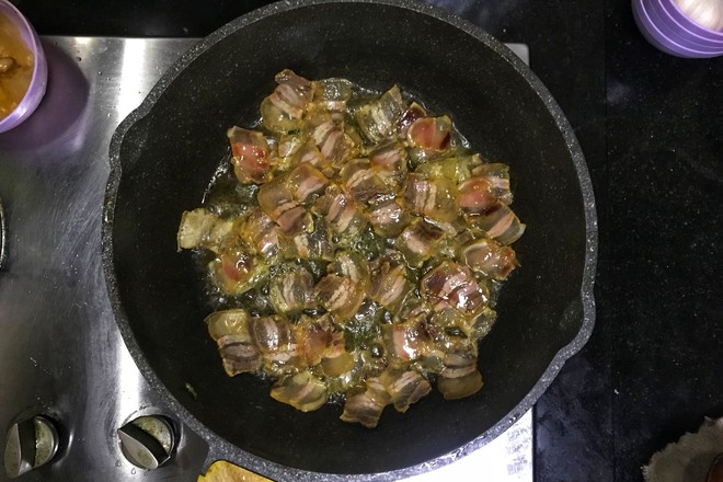 Stir-fried Pork with Wind Blown Dry recipe