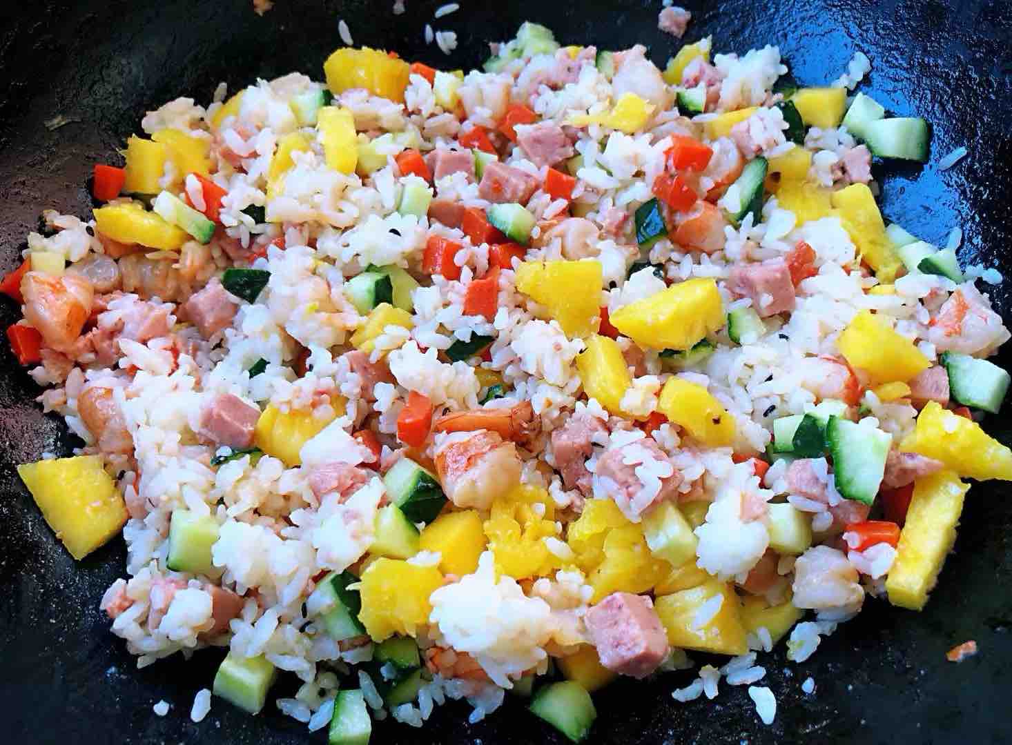 Pineapple Shrimp Fried Rice#大勇蟹田大米# recipe