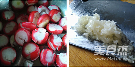 Cherry Radishes Mixed with Olive Oil recipe