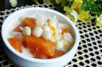 Papaya, Lotus Seed and White Fungus in Clay Pot recipe