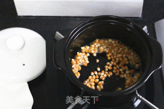 Black Le Casserole Popcorn recipe