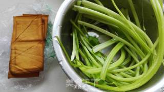 Pepper Oil Fragrant Dried Celery recipe