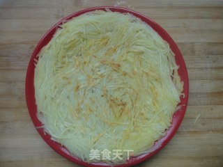 Can Cook and Make Staple Food-smiley Face Potato Pie recipe