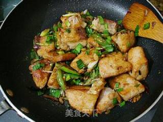 Serving with Wine and Rice are Two Good Choices ------- [fried Glutinous Rice Cake] recipe