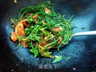 Stir-fried Water Bracken with Tomatoes recipe