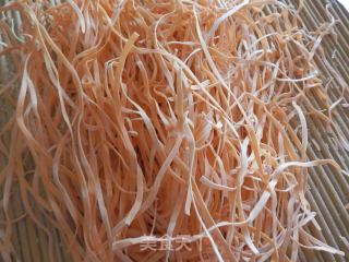 #春食野菜香#yuqian Egg Carrot Noodles recipe