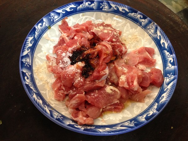 Stir-fried Pork with Wild Garlic recipe