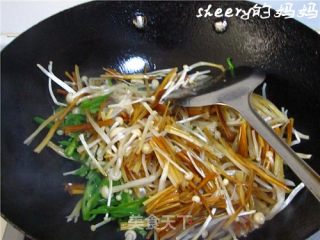 Stir-fried Enoki Mushroom recipe